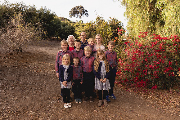 2024FamilyPhotos-3474