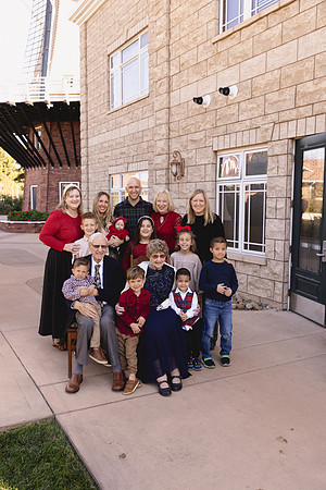 2024FamilyPhotos-3957
