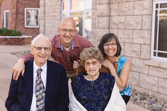 2024FamilyPhotos-3999