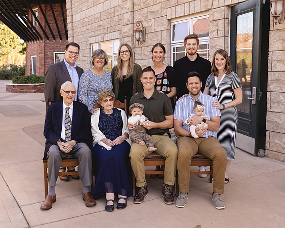 2024FamilyPhotos-4061