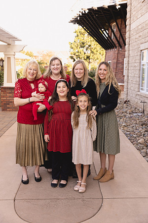 2024FamilyPhotos-3798