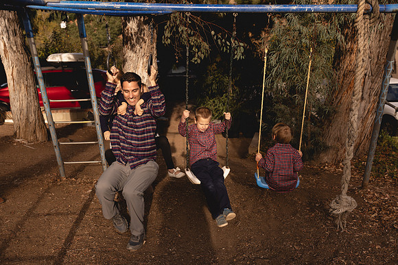 2024FamilyPhotos-3573
