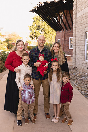 2024FamilyPhotos-3765